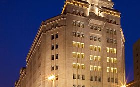 Fairmont Peace Hotel On The Bund